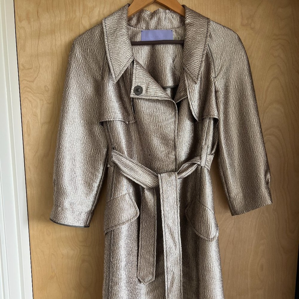 Vera Wang Lavender Label – Gold Jacket
